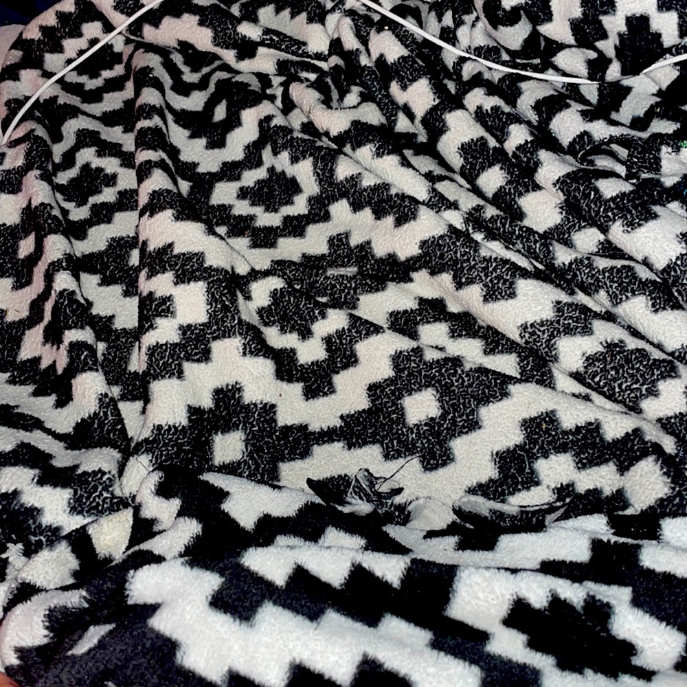 Extra soft cotton extra large blanket.